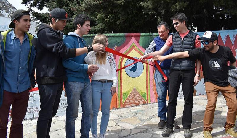 Inauguraron mural por la Semana de la Juventud