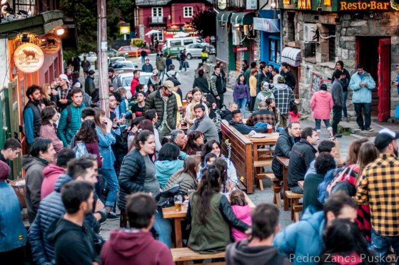 Viernes de m&uacute;sica en el Paseo de Monta&ntilde;a