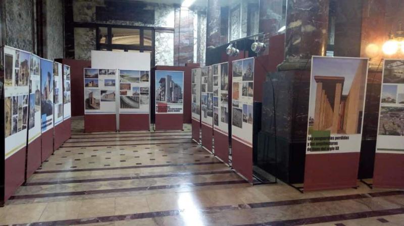 MUESTRA DE ARQUITECTURA TOSCANA DEL S. XX