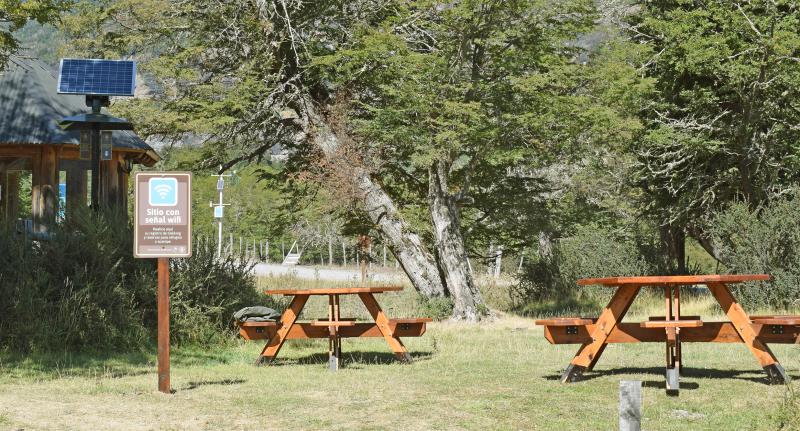 Inversi&oacute;n p&uacute;blica y proyectos sociales para generar nuevos servicios para los visitantes en Pampa Linda - Parque Nacional Nahuel Huapi