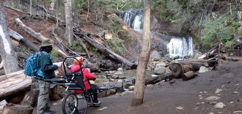 TEMPORADA DE INVIERNO: REAPERTURA CENTRO DE INFORMES DEL PARQUE NACIONAL NAHUEL HUAPI EN CIUDAD DE BARILOCHE Y PRUEBA DE LAS SILLAS DE TREKKING ADAPTADO EN EL PARQUE NACIONAL