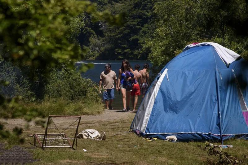 Los precios y opciones para acampar este verano 2025