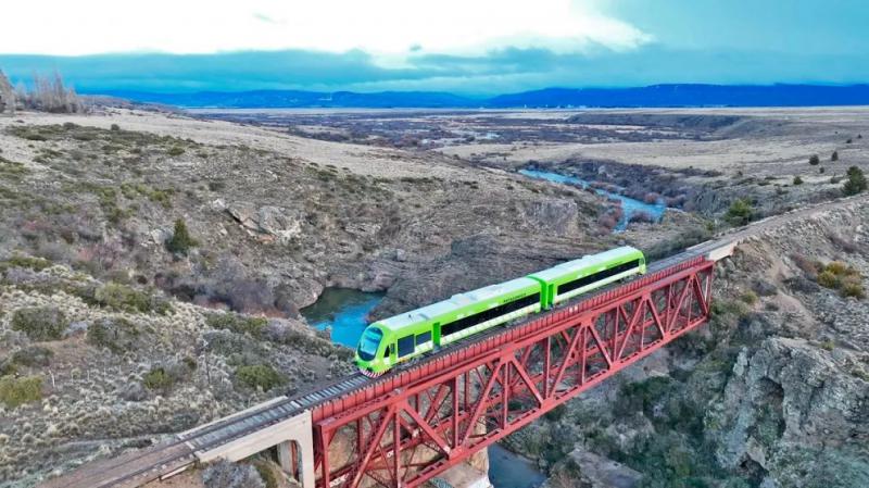 Viajar por la estepa bajo las estrellas: la propuesta del Tren Patagónico