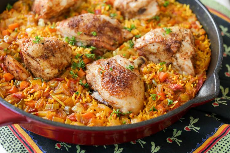 Hoy Plato del d&iacute;a: Pollo a la cacerola con Arroz