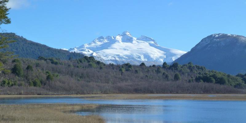 Pico argentino Tronador desde Meiling