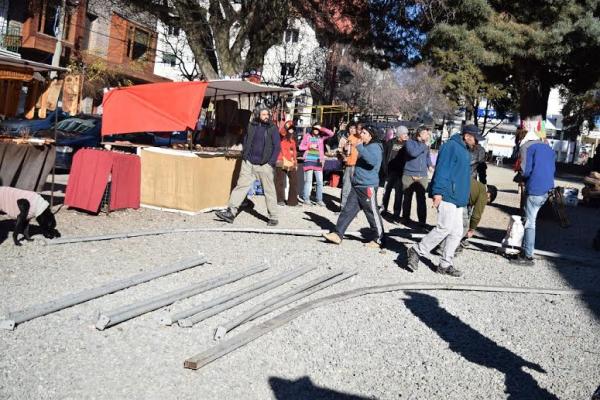 La feria de artesanos de Urquiza tendr&aacute; una globa por los meses de julio y agosto