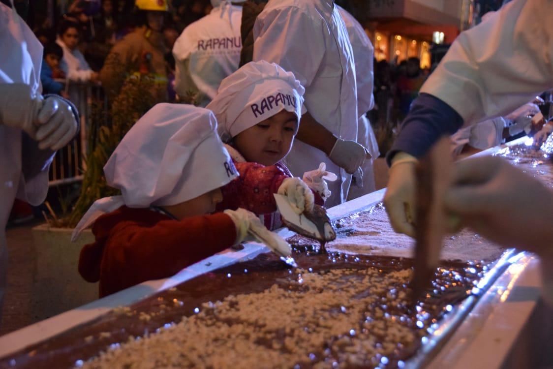 La barra de chocolate convoc&oacute; a m&aacute;s de 20.000 personas