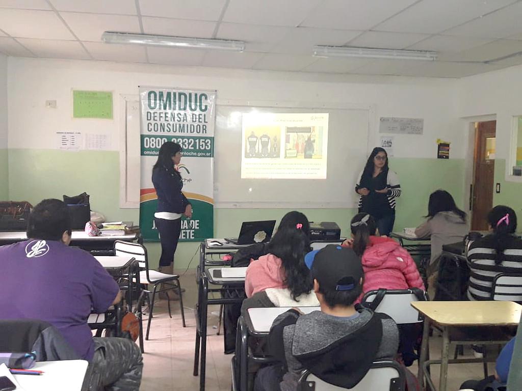 OMIDUC ofrece charlas de Educaci&oacute;n para el Consumo en escuelas secundarias