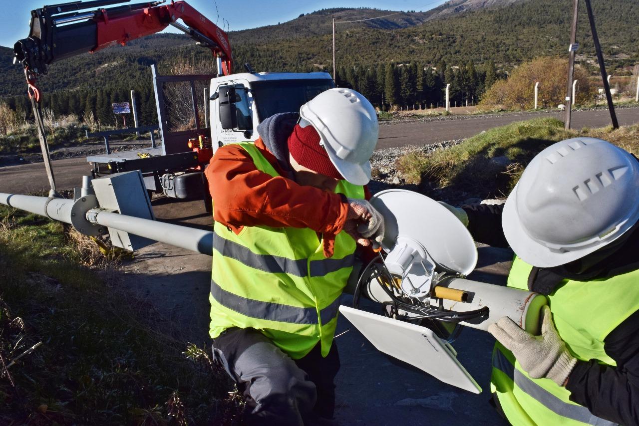 Instalan c&aacute;mara de seguridad en el B&deg; Peumayen