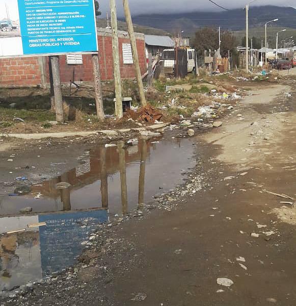 Delegaci&oacute;n El C&oacute;ndor alerta sobre derrames de agua