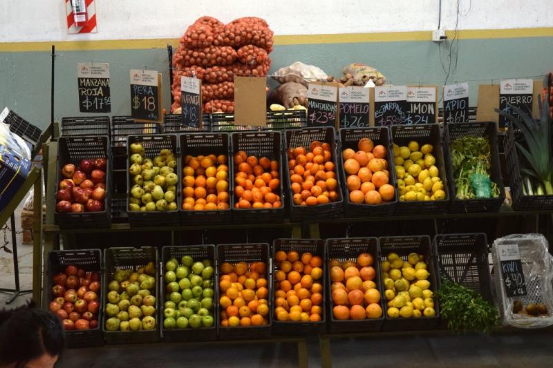 Llegaron frutas de estaci&oacute;n al Mercado Comunitario Municipal