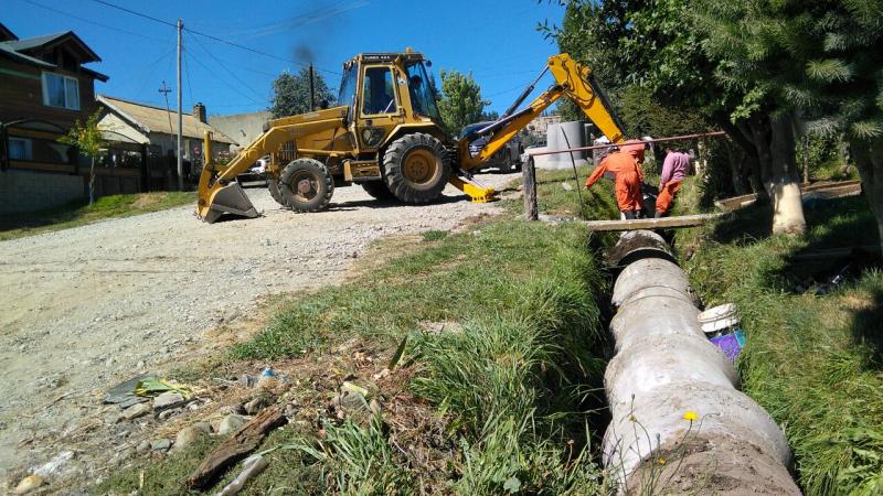 Contin&uacute;an las obras de entubamiento en el B&deg; El Mall&iacute;n