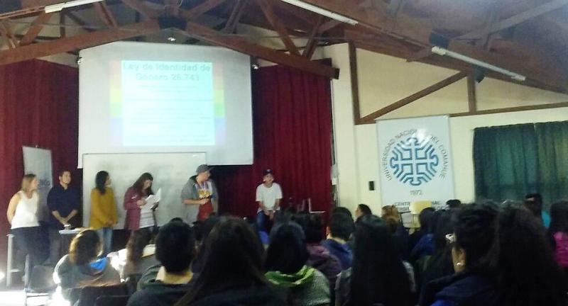 M&aacute;s de 150 estudiantes en taller sobre Diversidad Sexual e Identidades de G&eacute;nero