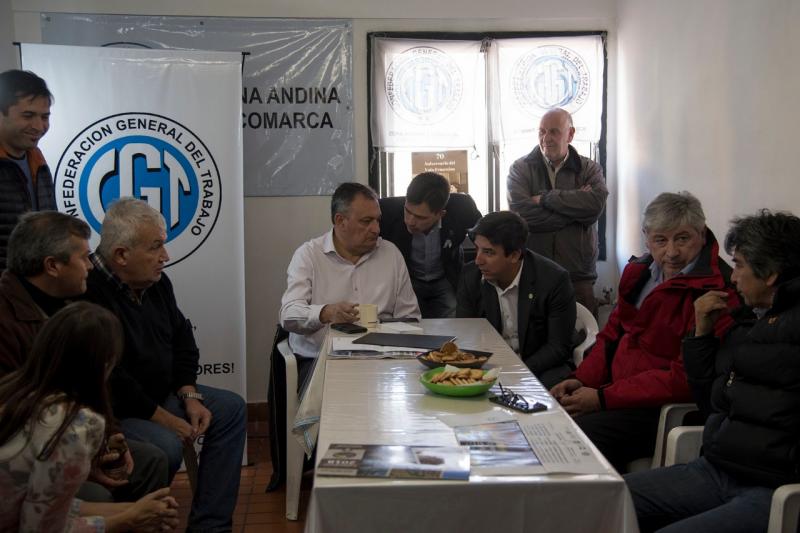 El Ejecutivo impulsa la contrataci&oacute;n de mano de obra local