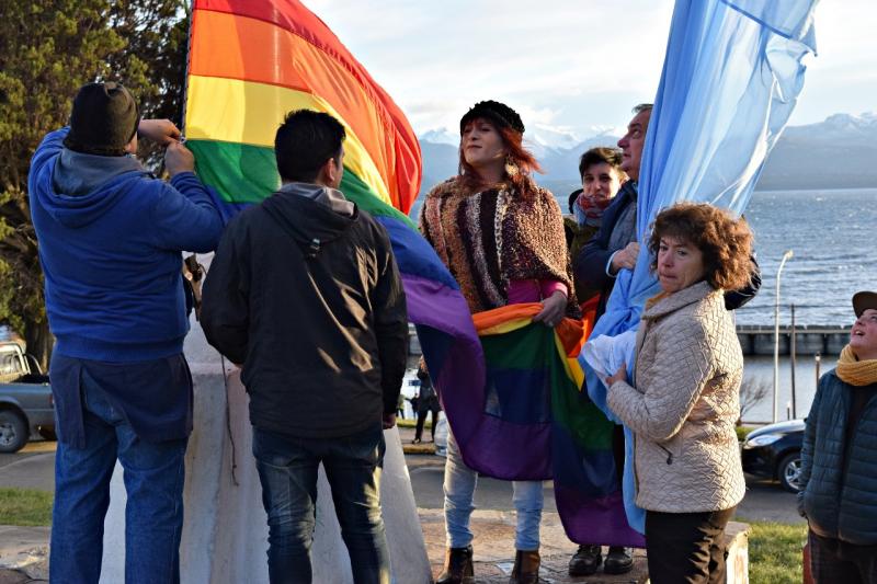 Bariloche dio ejemplo en el D&iacute;a Internacional del Orgullo LGBTIQ+