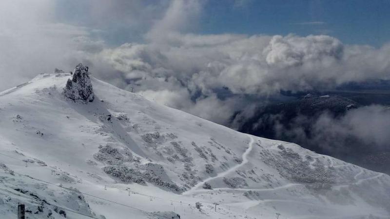 Detonaciones para prevenir avalanchas en Cerro Catedral