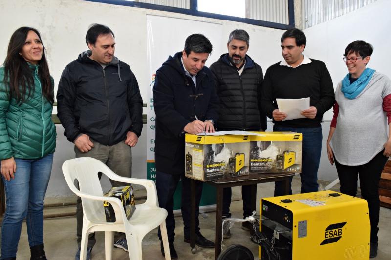 Llegaron los primeros equipos para el Centro de Formaci&oacute;n para el Trabajo