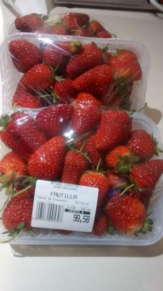 El mi&eacute;rcoles vuelven las frutillas de Plottier al Mercado Comunitario