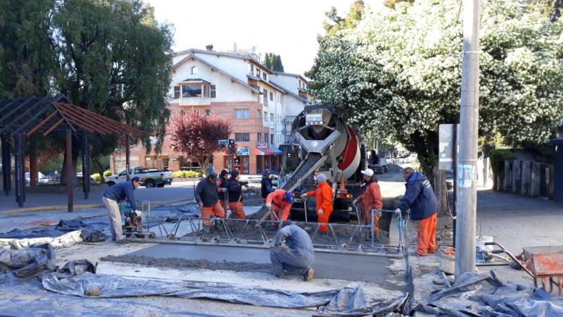 M&aacute;s de 45 camiones de hormig&oacute;n para la segunda etapa de asfalto en 20 de Febrero