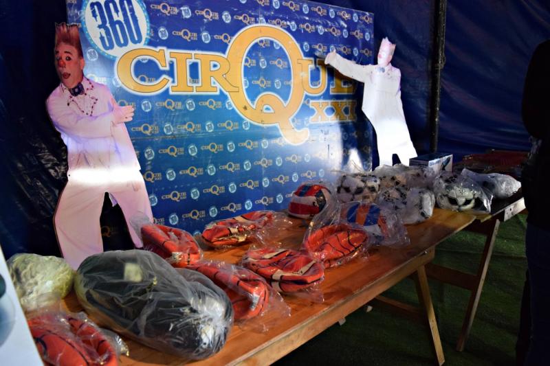 Cirque XXI honr&oacute; su compromiso y don&oacute; materiales para el Vel&oacute;dromo