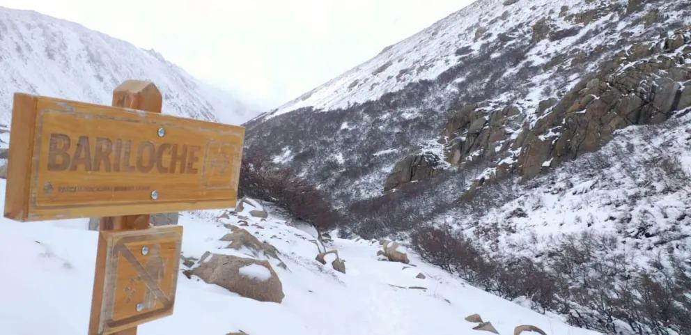 Senderos con nieve y visitantes en zapatillas: piden precaución en el Parque Nacional