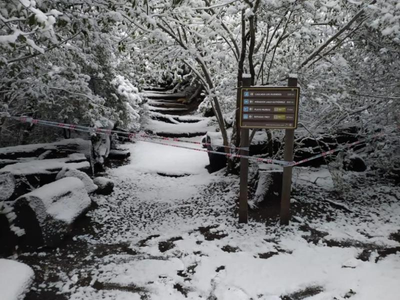 Cierran sendas del Parque Nacional Nahuel Huapi por acumulación de nieve