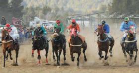 Sapucay se qued&oacute; con el cl&aacute;sico del Jockey Club Bariloche