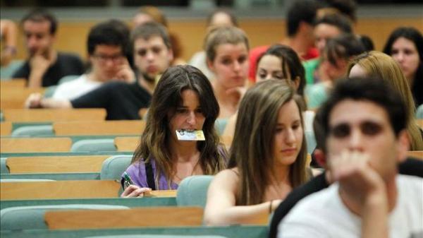 Rebeli&oacute;n en las aulas de econom&iacute;a