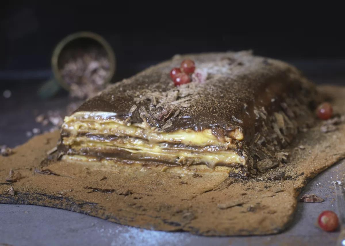 Tarta Cremosa De Galletas Con Chocolate (tarta De La Abuela