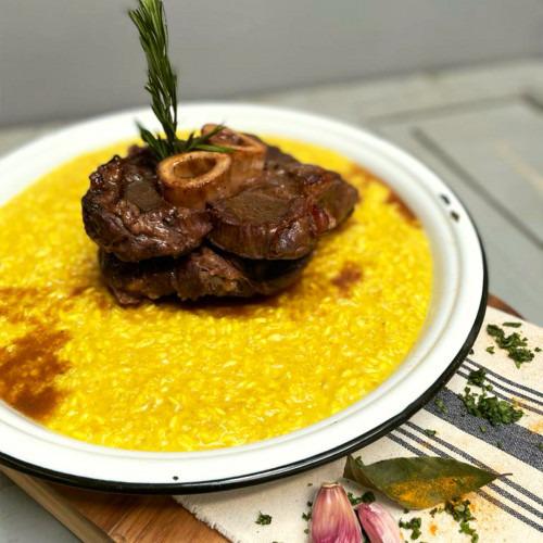 RISOTTO CL&Aacute;SICO CON OSSOBUCO