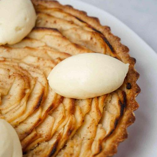 TARTA DE MANZANA Y CREMA DE CHOCOLATE BLANCO