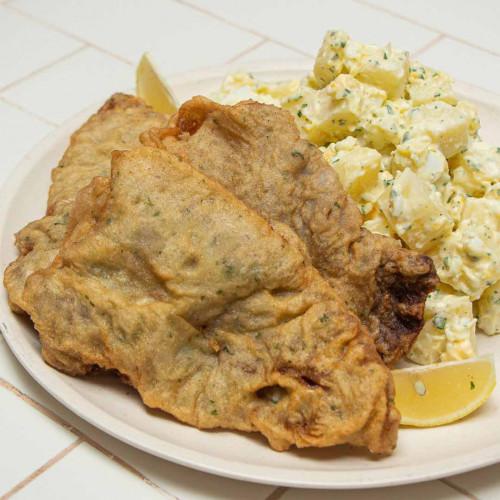 ESCALOPES CON ENSALADA DE PAPA Y HUEVO