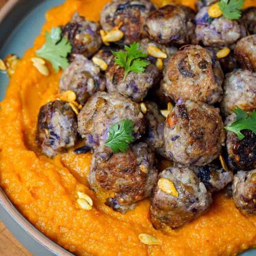 ALB&Oacute;NDIGAS VEGETARIANAS CON SALSA