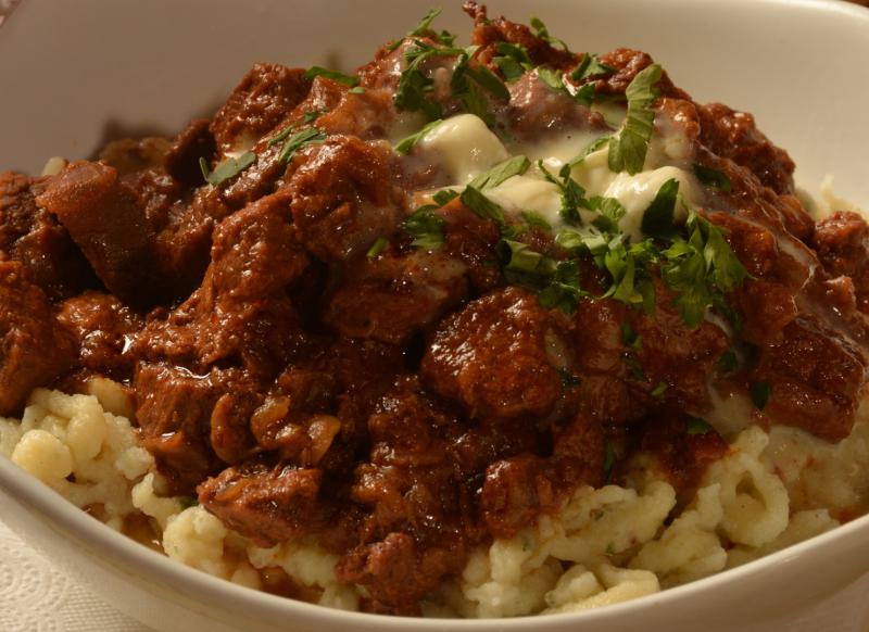Receta de Gulash con Spätzle Plato ideal para el invierno en Bariloche