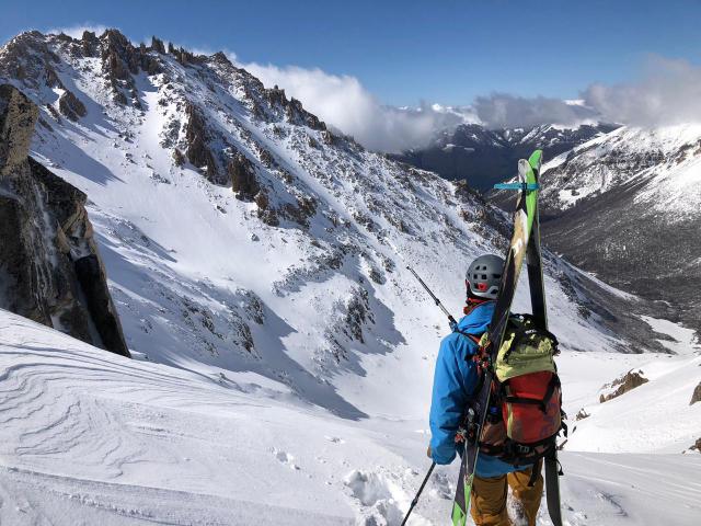 freerider leyendo el entorno y buscando una linea