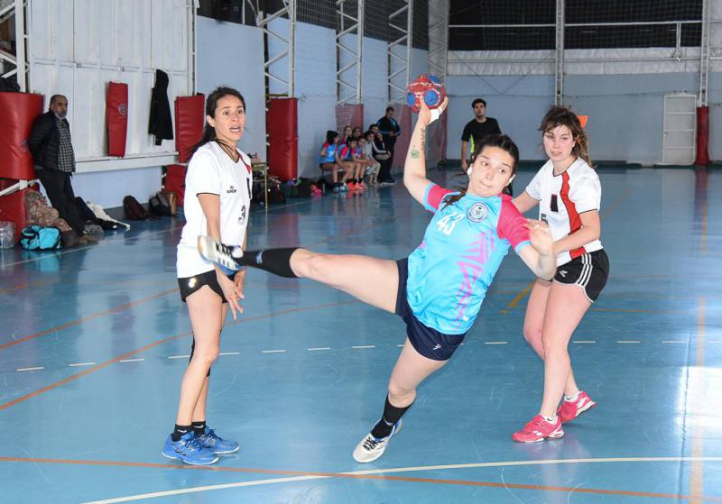 La segunda fecha del handball de los Lagos se dividi&oacute; en dos ciudades