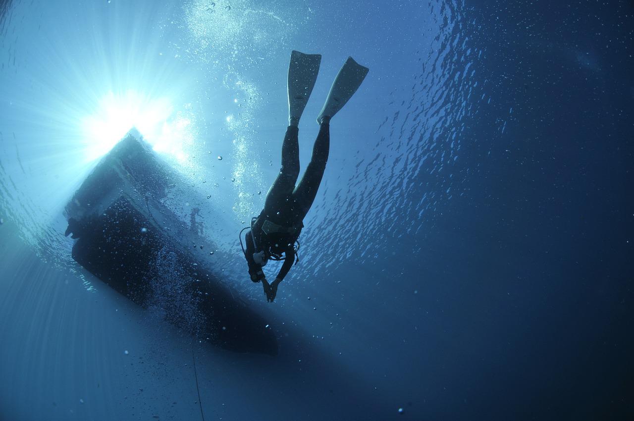 Exploraci&oacute;n submarina: buceo y esn&oacute;rquel desde el lujoso yate Lupus Mare