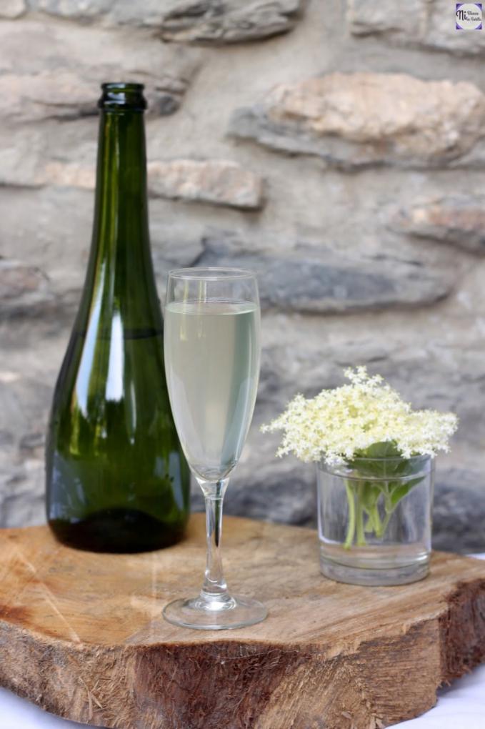 El champagne de sauco de Sara Itkin, la médica yuyera de Bariloche: una receta natural con flores patagónicas